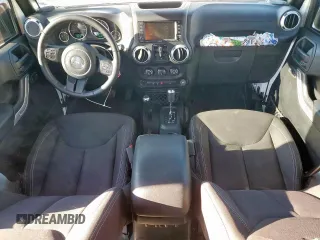 2016 Jeep Wrangler Unlimited Sahara z VIN 1C4HJWEG6GL218719, wystawiony jako Copart lot #56065235 z przebiegiem 96 061 mil mil oraz Szkoda całkowita • Salvage title. Historia ofert i sprzedaży dostępna na DreamBid. Obrazek 8.