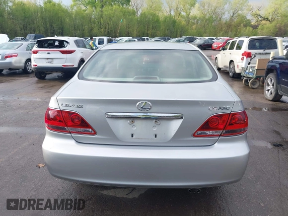 2005 Lexus ES 330 with VIN JTHBA30G055064200, listed as a IAAI auction lot 42048923 with 257,946 mi miles. Bid and sale history available at carsss.com. Image 16.
