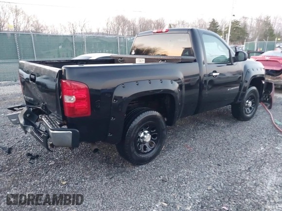 2008 Chevrolet Silverado 1500 Work Truck with VIN 1GCEK14C28Z329235, listed as a IAAI auction lot 41733369 with 185,732 mi miles. Bid and sale history available at carsss.com. Image 4.