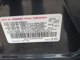 2010 Mitsubishi Outlander XLS with VIN JA4JT4AX6AZ002549, listed as a IAAI auction lot 41669290 with 136,757 mi miles. Bid and sale history available at carsss.com. Image 9.