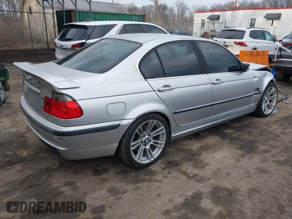 2001 BMW 3 Series 330i with VIN WBAAV53421JS90915, listed as a IAAI auction lot 41633836 with 215,109 mi miles. Bid and sale history available at carsss.com. Image 4.