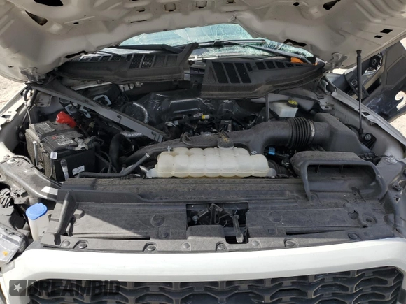 2023 Ford F-150 XL z VIN 1FTEW1CP6PKD50959, wystawiony jako Copart lot #58478275 z przebiegiem Nie podano mil oraz Nie do naprawy • Non repairable. Historia ofert i sprzedaży dostępna na DreamBid. Obrazek 11.