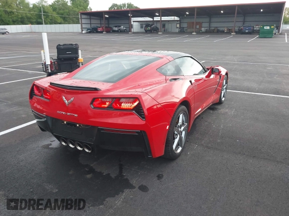2015 Chevrolet Corvette 3LT z VIN 1G1YF2D77F5110035, wystawiony jako IAAI lot #42180031 z przebiegiem 95 684 mil mil oraz . Historia ofert i sprzedaży dostępna na DreamBid. Obrazek 4.