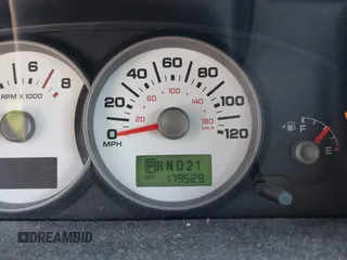 2005 Ford Escape XLS Value с VIN 1FMYU02Z55KA35384, выставлен на аукционе IAAI как лот 42244822 с пробегом 179 529 миль миль и . История ставок и продаж доступна на DreamBid. Изображение 7.