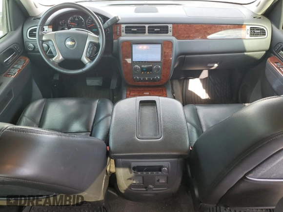 2011 Chevrolet Avalanche LTZ with VIN 3GNTKGE39BG302847, listed as a Copart auction lot 74126814 with 246,301 mi miles and Salvage Title. Bid and sale history available at carsss.com. Image 8.
