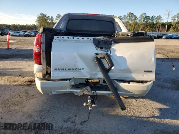 2010 Chevrolet Avalanche LTZ with VIN 3GNNCGE0XAG257069, listed as a Copart auction lot 45189615 with 206,377 mi miles and Salvage Title. Bid and sale history available at DreamBid. Image 6.