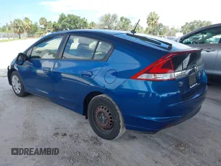2013 Honda Insight z VIN JHMZE2H33DS000845, wystawiony jako IAAI lot #42480746 z przebiegiem 92 350 mil mil oraz . Historia ofert i sprzedaży dostępna na DreamBid. Obrazek 3.
