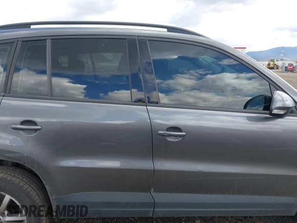 2016 Volkswagen Tiguan S with VIN WVGBV7AX6GW607716, listed as a IAAI auction lot 42085386 with 154,348 mi miles and . Bid and sale history available at DreamBid. Image 14.