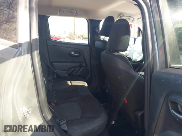 2021 Jeep Renegade Trailhawk z VIN ZACNJDC19MPN25411, wystawiony jako IAAI lot #41398000 z przebiegiem 45 678 mil mil oraz . Historia ofert i sprzedaży dostępna na DreamBid. Obrazek 8.