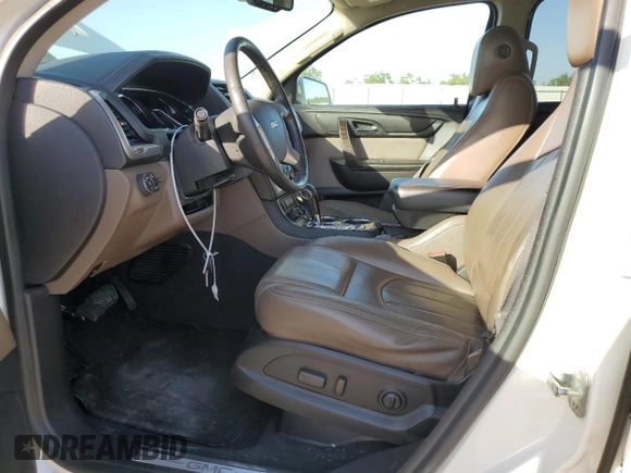 2015 GMC Acadia SLT z VIN 1GKKRSKD1FJ136798, wystawiony jako Copart lot #52318975 z przebiegiem Nie podano mil oraz Szkoda całkowita • Salvage title. Historia ofert i sprzedaży dostępna na DreamBid. Obrazek 7.