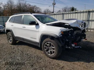2022 Jeep Cherokee Trailhawk с VIN 1C4PJMBX3ND549057, выставлен на аукционе Copart как лот 48959915 с пробегом 21 381 миль миль и Списание • Salvage title. История ставок и продаж доступна на DreamBid. Изображение 4.