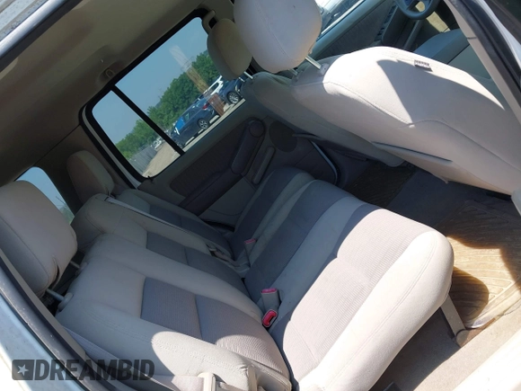 2007 Ford Explorer XLT z VIN 1FMEU63E57UA47477, wystawiony jako IAAI lot #42646649 z przebiegiem 33 296 mil mil oraz . Historia ofert i sprzedaży dostępna na DreamBid. Obrazek 8.