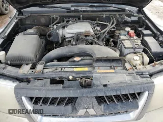 2003 Mitsubishi Montero z VIN JA4NW31SX3J600944, wystawiony jako Copart lot #87611305 z przebiegiem 215 693 mil mil oraz Czysty tytuł • Clean title. Historia ofert i sprzedaży dostępna na DreamBid. Obrazek 12.