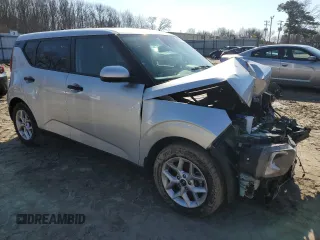 2020 Kia Soul S with VIN KNDJ23AU8L7000602, listed as a Copart auction lot 43921845 with 130,638 mi miles and Salvage Title. Bid and sale history available at carsss.com. Image 4.