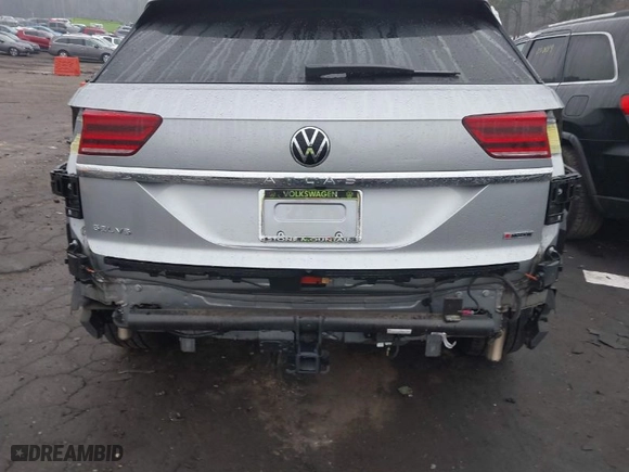 2020 Volkswagen Atlas Cross Sport 3.6L V6 SEL Premium R-Line with VIN 1V2TE2CA8LC232863, listed as a IAAI auction lot 41511014 with 40,899 mi miles. Bid and sale history available at carsss.com. Image 6.