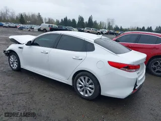 2018 Kia Optima S with VIN 5XXGT4L32JG262167, listed as a IAAI auction lot 41919613 with 1 mi miles. Bid and sale history available at carsss.com. Image 3.