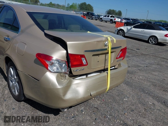 2008 Lexus ES 350 with VIN JTHBJ46G182238679, listed as a IAAI auction lot 41995138 with 135,800 mi miles. Bid and sale history available at carsss.com. Image 12.