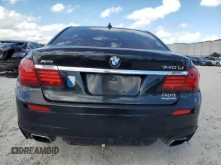 2013 BMW 7 Series 740Li xDrive z VIN WBAYF4C53DDE23895, wystawiony jako Copart lot #47223065 z przebiegiem 135 567 mil mil oraz Szkoda całkowita • Salvage title. Historia ofert i sprzedaży dostępna na DreamBid. Obrazek 6.