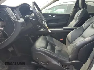 2018 Volvo XC60 Momentum with VIN YV4102RK3J1028422, listed as a Copart auction lot 54896185 with Not Provided miles and Salvage Title. Bid and sale history available at DreamBid. Image 7.