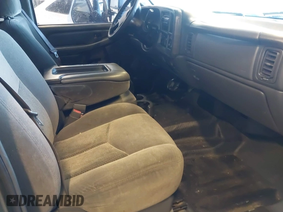 2006 Chevrolet Silverado 1500 Work Truck with VIN 1GCEC19X76Z300027, listed as a IAAI auction lot 41378404 with 171,637 mi miles. Bid and sale history available at carsss.com. Image 5.