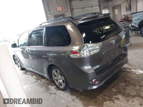 2013 Toyota Sienna SE с VIN 5TDXK3DC4DS355030, выставлен на аукционе IAAI как лот 42323907 с пробегом 190 836 миль миль и . История ставок и продаж доступна на DreamBid. Изображение 3.