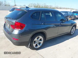 2014 BMW X1 sDrive28i z VIN WBAVM1C57EVW47767, wystawiony jako IAAI lot #41867313 z przebiegiem 90 431 mil mil oraz . Historia ofert i sprzedaży dostępna na DreamBid. Obrazek 4.