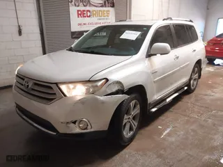 2011 Toyota Highlander Limited with VIN 5TDYK3EHXBS031334, listed as a IAAI auction lot 41521311 with 134,230 mi miles. Bid and sale history available at carsss.com. Image 17.