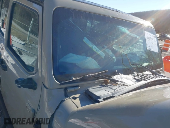 2020 Jeep Gladiator Overland with VIN 1C6HJTFG4LL169647, listed as a IAAI auction lot 41339933 with 85,246 mi miles and . Bid and sale history available at DreamBid. Image 21.