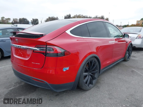2021 Tesla Model X Long Range Plus with VIN 5YJXCBE24MF324376, listed as a IAAI auction lot 42034108 with Not Provided miles and . Bid and sale history available at carsss.com. Image 4.