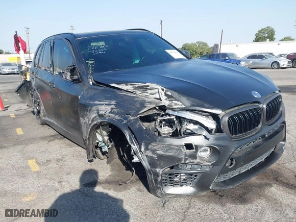 2016 BMW X5 M with VIN 5YMKT6C51G0R79331, listed as a IAAI auction lot 40590865 with 80,772 mi miles. Bid and sale history available at carsss.com. Image 1.