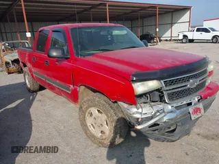 2006 Chevrolet Silverado 1500 LT1 with VIN 2GCEK13T661193182, listed as a IAAI auction lot 41516360 with 193,011 mi miles. Bid and sale history available at carsss.com. Image 1.