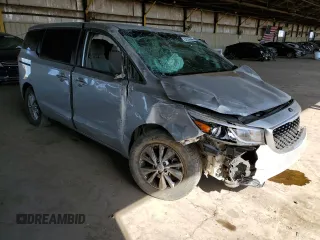 2017 Kia Sedona LX with VIN KNDMB5C17H6226445, listed as a Copart auction lot 52016445 with 173,136 mi miles and Salvage Title. Bid and sale history available at carsss.com. Image 4.