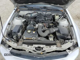 2005 Ford Mustang Deluxe с VIN 1ZVFT84N255187609, выставлен на аукционе Copart как лот 59868975 с пробегом Не указан миль и Чистый • Clean title. История ставок и продаж доступна на DreamBid. Изображение 11.