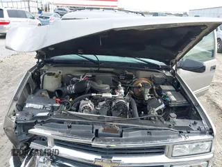 1998 Chevrolet Tahoe z VIN 1GNEK13R4WJ346417, wystawiony jako IAAI lot #41390436 z przebiegiem 184 094 mil mil oraz . Historia ofert i sprzedaży dostępna na DreamBid. Obrazek 10.