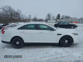 2017 Ford Police Interceptor Sedan with VIN 1FAHP2L88HG100142, listed as a IAAI auction lot 41608283 with 113,786 mi miles. Bid and sale history available at carsss.com. Image 13.