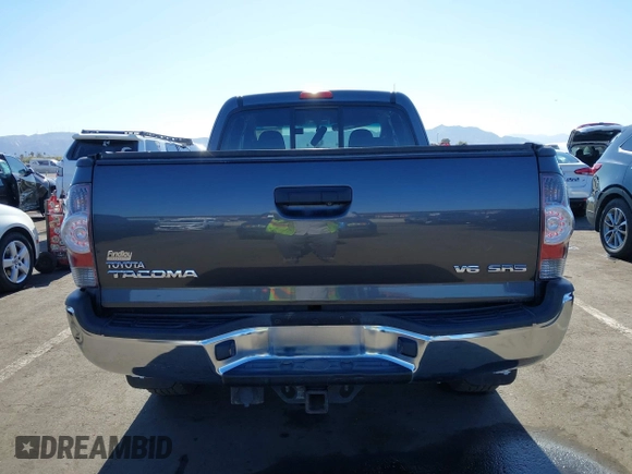 2011 Toyota Tacoma with VIN 5TFUU4EN9BX016306, listed as a IAAI auction lot 41371430 with 188,984 mi miles. Bid and sale history available at carsss.com. Image 17.