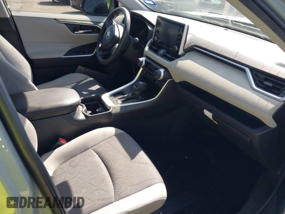 2019 Toyota RAV4 XLE with VIN JTMW1RFVXKD035994, listed as a IAAI auction lot 41868578 with 89,404 mi miles. Bid and sale history available at carsss.com. Image 5.