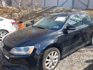 2011 Volkswagen Jetta Sedan SE w/Convenience & Sunroof PZEV with VIN 3VWDZ7AJ6BM040569, listed as a IAAI auction lot 41872654 with 176,846 mi miles. Bid and sale history available at carsss.com. Image 14.