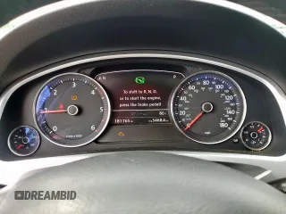 2011 Volkswagen Touareg Sport z VIN WVGFK9BP5BD001915, wystawiony jako Copart lot #58965625 z przebiegiem 181 765 mil mil oraz Szkoda całkowita • Salvage title. Historia ofert i sprzedaży dostępna na DreamBid. Obrazek 9.