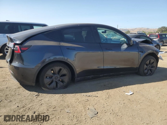 2024 Tesla Model Y with VIN 7SAYGDED0RF125308, listed as a Copart auction lot 61614675 with 11,608 mi miles and Salvage title. Bid and sale history available at DreamBid. Image 3.