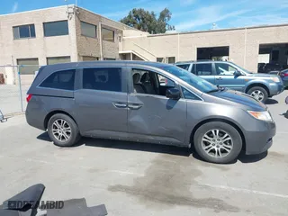 2013 Honda Odyssey EX with VIN 5FNRL5H48DB061283, listed as a IAAI auction lot 41987907 with 119,312 mi miles. Bid and sale history available at carsss.com. Image 14.
