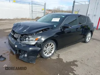 2013 Lexus CT 200h z VIN JTHKD5BH2D2131534, wystawiony jako IAAI lot #41859991 z przebiegiem 177 000 mil mil oraz . Historia ofert i sprzedaży dostępna na DreamBid. Obrazek 18.