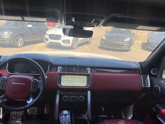 2017 Land Rover Range Rover z VIN SALGW2FE9HA351421, wystawiony jako Copart lot #72602724 z przebiegiem 80 494 mil mil oraz Czysty tytuł • Clean title. Historia ofert i sprzedaży dostępna na DreamBid. Obrazek 9.