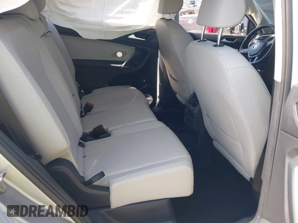 2020 Volkswagen Tiguan SE with VIN 3VV3B7AX8LM077472, listed as a IAAI auction lot 41933521 with 52,028 mi miles and . Bid and sale history available at DreamBid. Image 8.