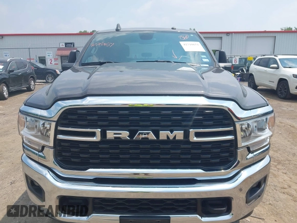 2024 Ram 2500 Big Horn with VIN 3C6UR5DL5RG266607, listed as a IAAI auction lot 42710651 with 5,333 mi miles and . Bid and sale history available at DreamBid. Image 12.