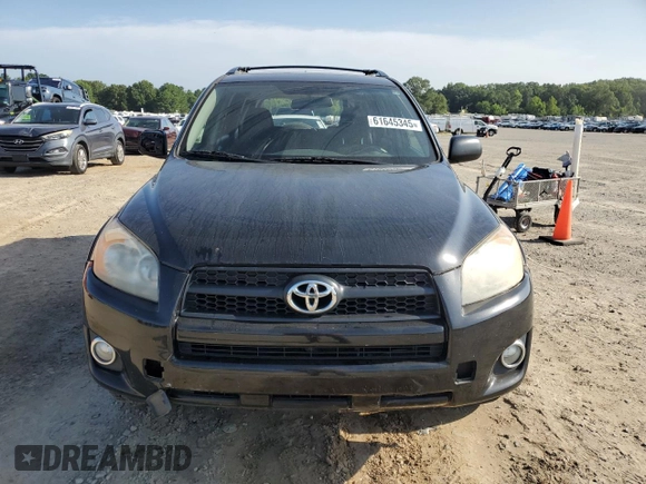 2010 Toyota RAV4 Sport z VIN 2T3WF4DV8AW035601, wystawiony jako Copart lot #61645345 z przebiegiem 212 178 mil mil oraz Szkoda całkowita • Salvage title. Historia ofert i sprzedaży dostępna na DreamBid. Obrazek 5.