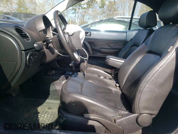 2009 Volkswagen Beetle S with VIN 3VWRF31Y09M402197, listed as a Copart auction lot 43861405 with 59,644 mi miles and Salvage title. Bid and sale history available at DreamBid. Image 7.