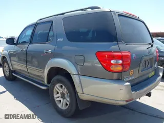 2004 Toyota Sequoia SR5 with VIN 5TDZT34A64S232608, listed as a IAAI auction lot 42032369 with 236,863 mi miles. Bid and sale history available at carsss.com. Image 3.