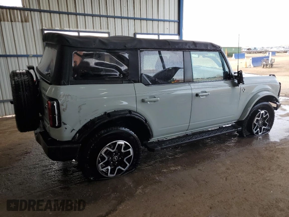 2022 Ford Bronco with VIN 1FMDE5BH1NLB79900, listed as a Copart auction lot 49434105 with 34,331 mi miles and Salvage Title. Bid and sale history available at DreamBid. Image 3.