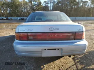 1992 Toyota Camry LE with VIN 4T1SK12E6NU012070, listed as a Copart auction lot 42172845 with 0 mi miles and Salvage Title. Bid and sale history available at carsss.com. Image 6.
